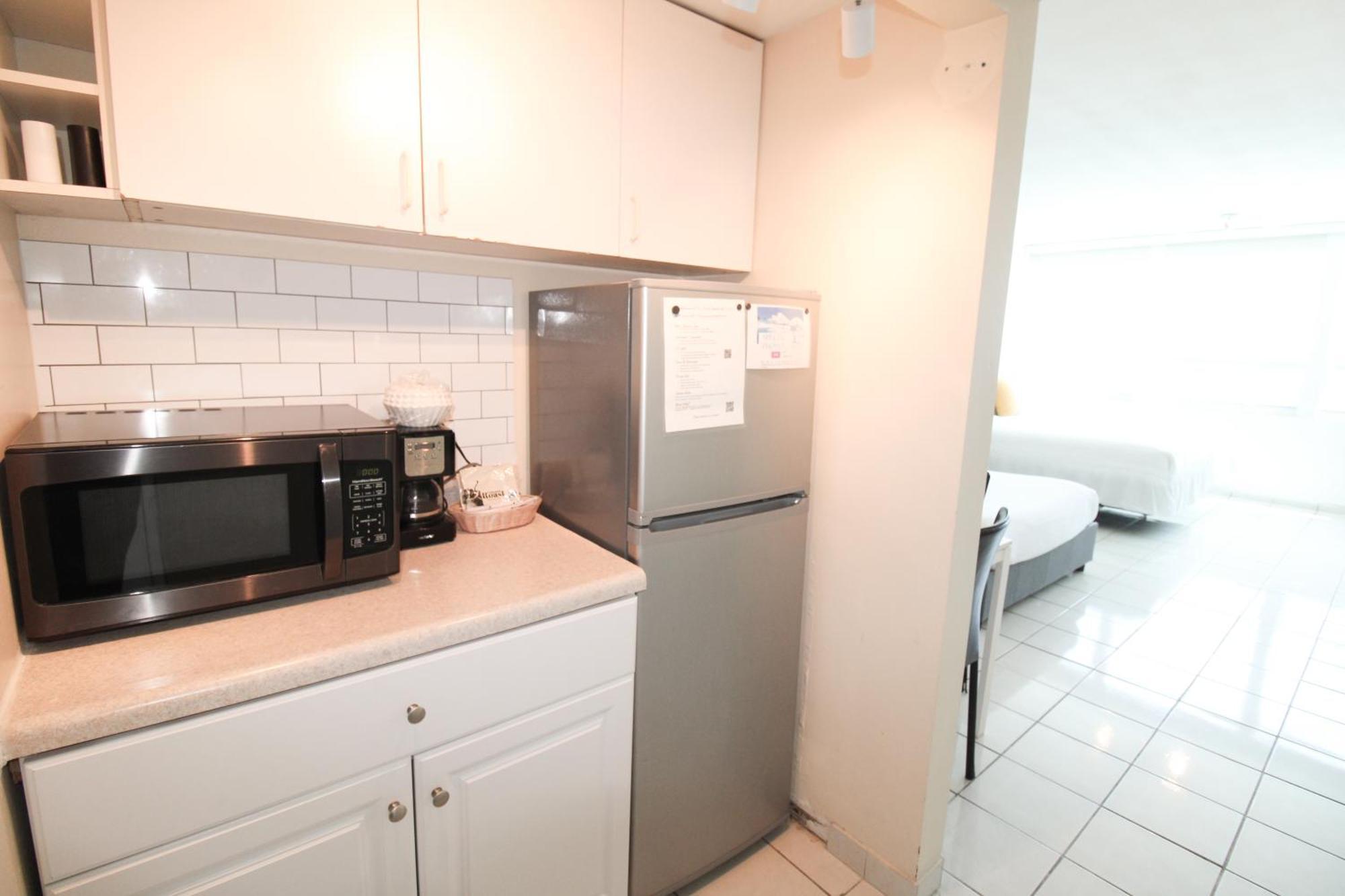 Castle 1733 Ocean View Studio With Direct Beach Access, Pool, Tennis & Free Parking Miami Beach Exterior photo