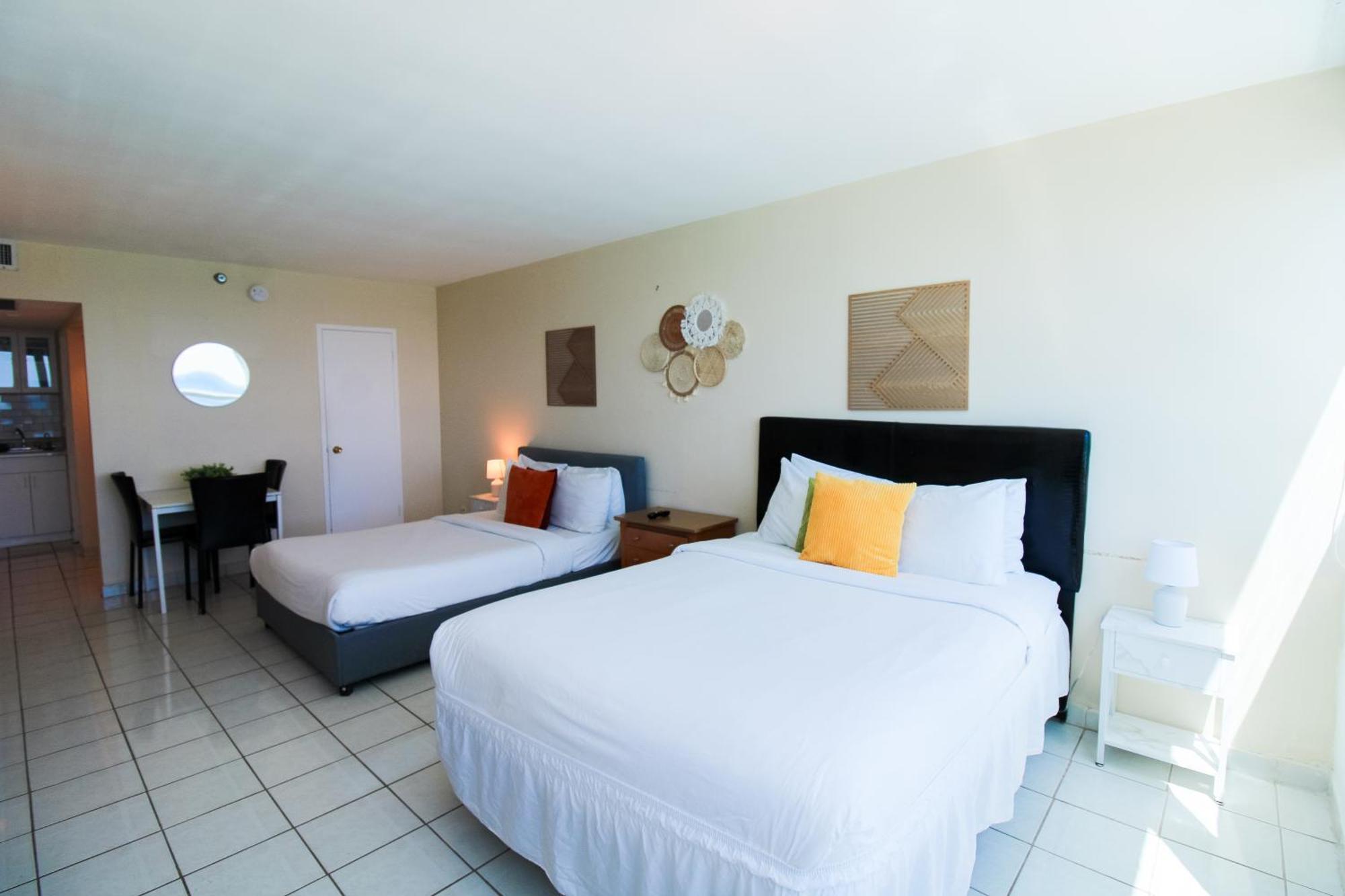 Castle 1733 Ocean View Studio With Direct Beach Access, Pool, Tennis & Free Parking Miami Beach Exterior photo